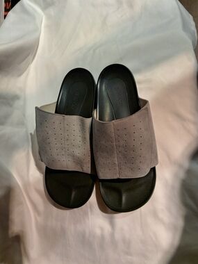 Gray Suede Slide Sandals with Black Footbed Akaishi